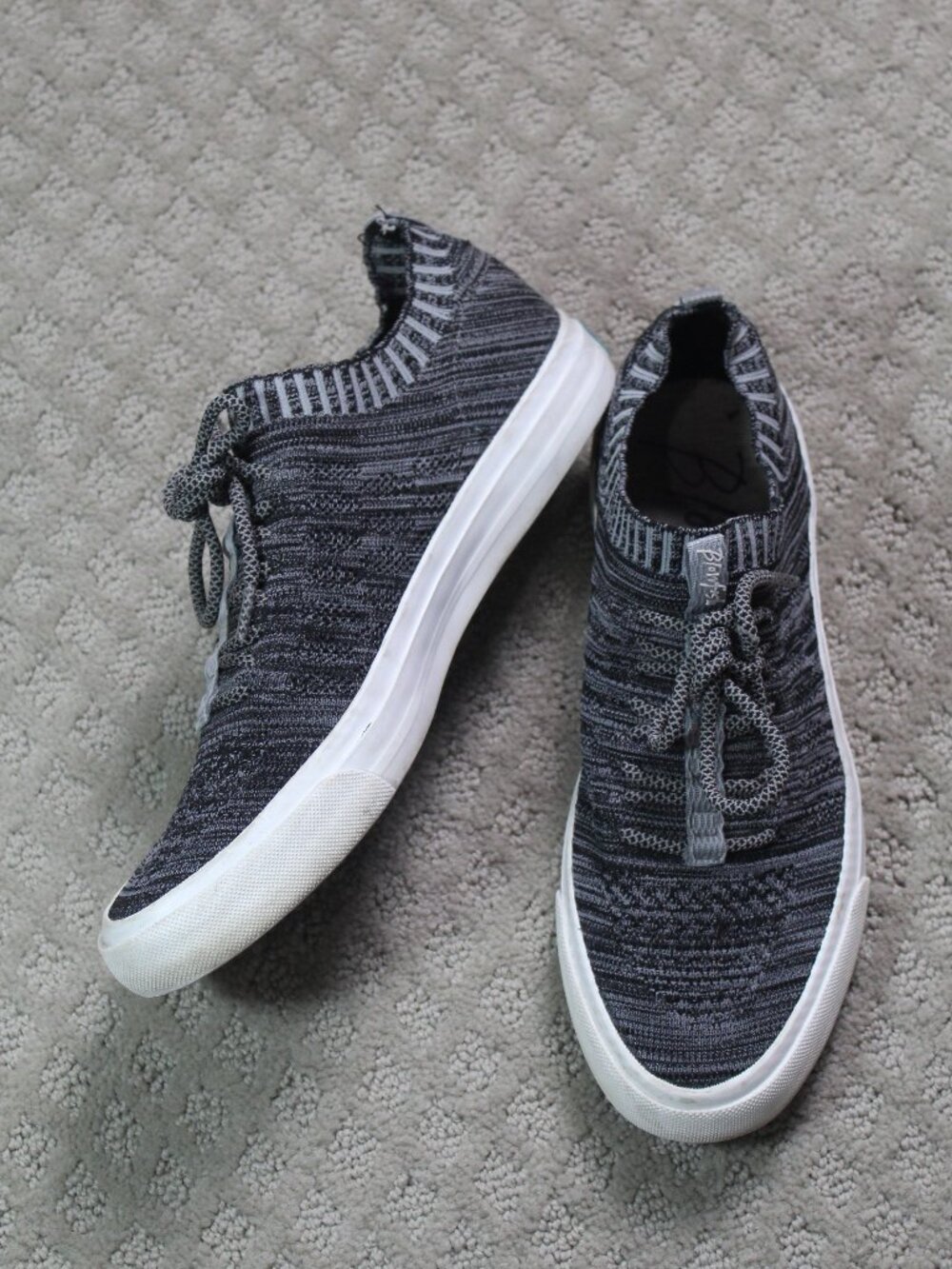 Blowfish Malibu Size 9 Black Grey Knit Slip On Sneakers